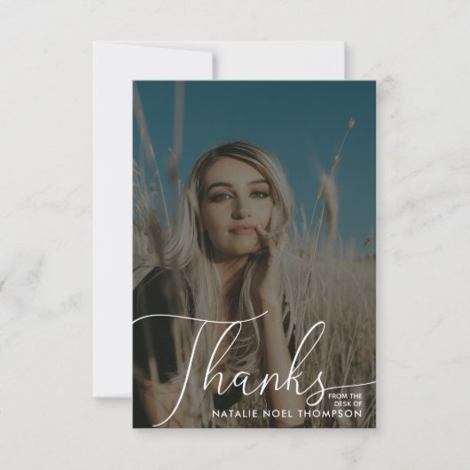 Neutrale Boho Foto Modern Script Graduation Party Bedankkaart (Voorkant)