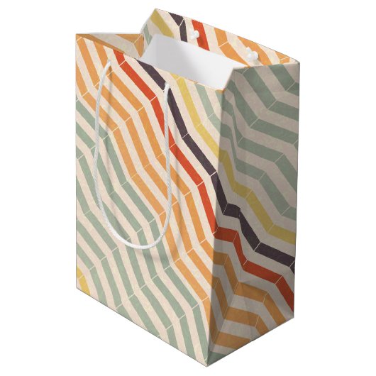 Neutrale Chevron Zig Zag Stripes Medium Cadeauzakje (Achterkant Gekanteld)