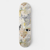 Neutrale Elegante Abstracte Collage Ontwerp Persoonlijk Skateboard (Voorkant)