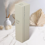 Neutrale moderne minimalistische bruiloft wijn doo wijn<br><div class="desc">Maak uw speciale dag onvergetelijk met onze elegant ontworpen minimalistische bruiloft uitnodiging set. Deze set heeft een verfijnd neutraal kleurenpalet en straalt tijdloze charme en moderne eenvoud uit. Het ontwerp heeft een schone en moderne esthetiek met zachte neutrale tinten voor een verfijnde look. Perfect voor koppels die ingetogen elegantie waarderen,...</div>