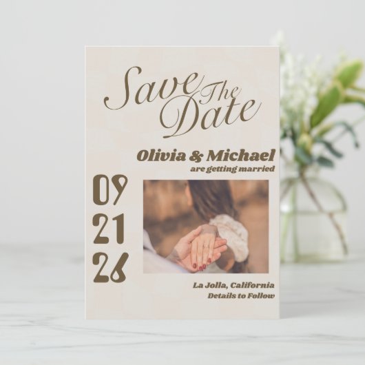 Neutrale Retro Funky Disco Bruiloft Mooi Modern Fu Save The Date (Staand voorkant)
