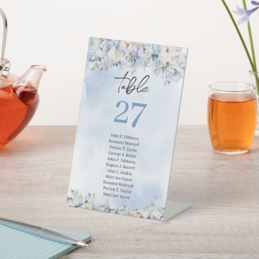 Neutrale tan tinten wilde bloemen boho boog reclamebord met voetstuk (Insitu)