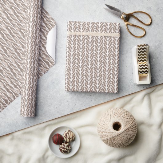 Neutrale Taupe Beige Bruine Witte Zigzag Strepen Cadeaupapier (Crafts)