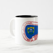 Nevada Vlag klimmer Carabiner Tweekleurige Koffiemok (Voorkant links)