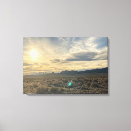 Nevada-woestijnzonsondergang – Gouden lucht boven  Canvas Afdruk