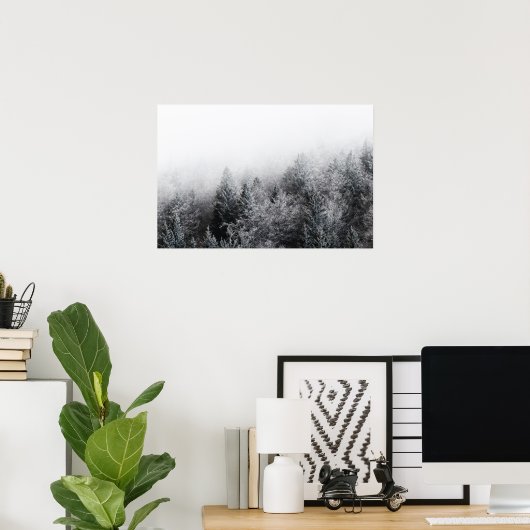 Nevel boven bevroren bos poster (Thuiskantoor)