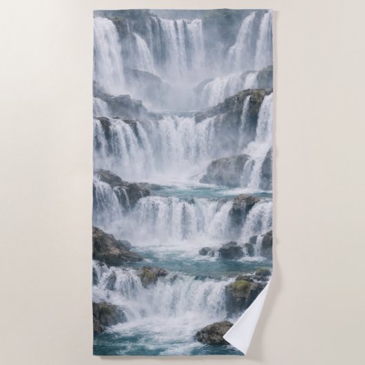 Nevelig Waterval Landschap Strandlaken (Voorkant)