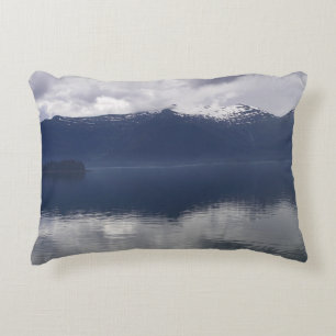 Nevelige Alaskische Zee in tinten blauw Accent Kussen