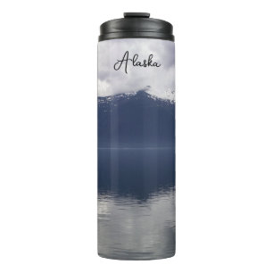 Nevelige Alaskische Zee in tinten blauw Thermosbeker