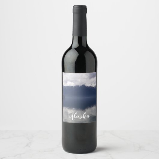 Nevelige Alaskische Zee in tinten blauw Wijn Etiket (Voorkant)