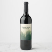 Nevelige pijnboom bos bomen aangepaste aandenken wijn etiket (Voorkant)