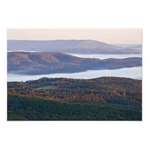 Nevelige valleien en herfstloof in Ozark Foto Afdruk