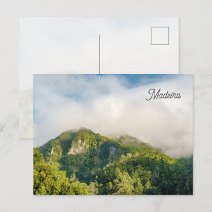 Nevelige wolken boven groene heuvels, Madeira Briefkaart