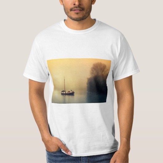 Nevelige zeilboot t-shirt (Voorkant)