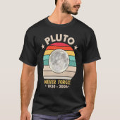 Never Forget Pluto Retro Style Space Science 1 T-shirt (Voorkant)