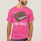 Never Forget Synthesizer - Retro Piano 	 Design T-shirt (Voorkant)