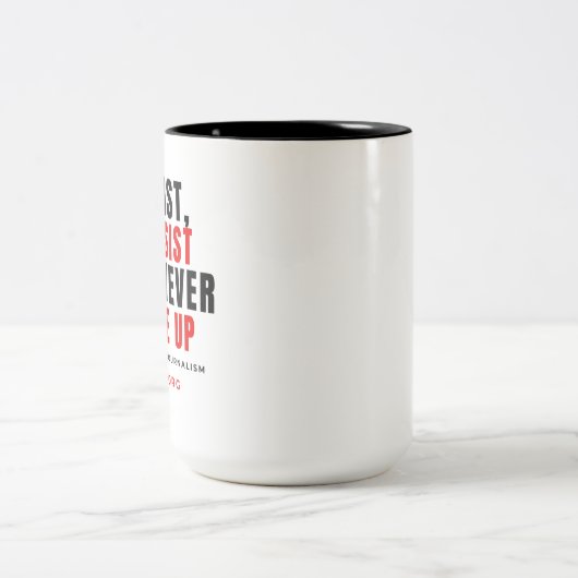 Never Give Up Two-Tone Mug Tweekleurige Koffiemok (Center)