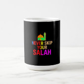 Never Skip Your Salah – Islamic Daily Reminder Koffiemok (Center)