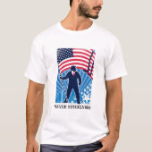 Never Surrender Trump 2024 T-shirt voor mannen (Voorkant)