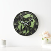 Never Too Late Funny Motivational  Grote Klok (Huis)