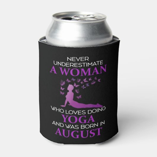 Never Underestimate An August Born Woman Who Loves Blikjeskoeler (Blikje Voorkant)