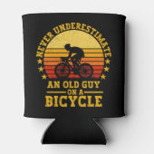 Never Underestimate an old guy on a Bicycle Fun Blikjeskoeler (Achterkant)