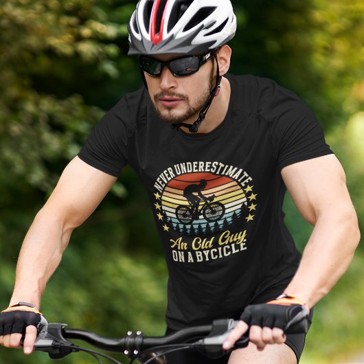 Never Underestimate an old guy on a Bicycle Fun T-shirt