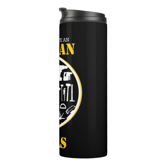 Never Underestimate An Old Man With Tools Handyman Thermosbeker (Geroteerd rechts)