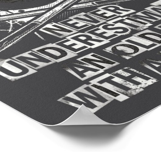 Never Underestimate Old Man With A Cue Stick Billi Poster (Hoek)