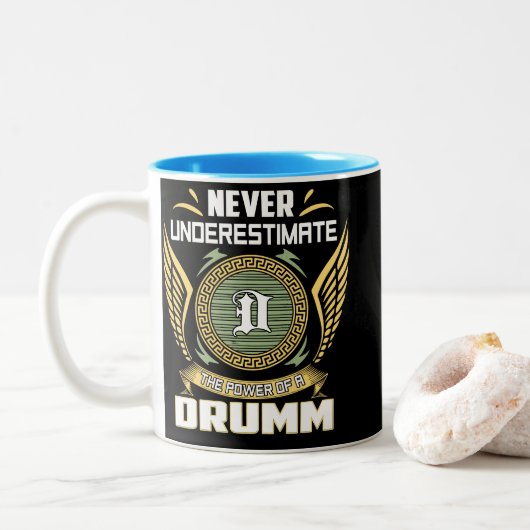 Never Underestimate The Power Of A Drumm Tweekleurige Koffiemok (Met donut)