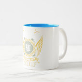 Never Underestimate The Power Of A Wolf Tweekleurige Koffiemok (Voorkant rechts)