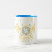 Never Underestimate The Power Of A Wolf Tweekleurige Koffiemok (Center)