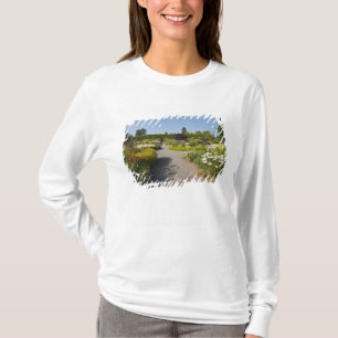 New Brunswick, Canada. Kingsbrae Garden in St. T-shirt
