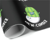 New cumber Funny Veggie Cucumber Pun Dark BG Cadeaupapier (Rol Hoek)