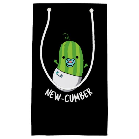 New cumber Funny Veggie Cucumber Pun Dark BG Klein Cadeauzakje (Voorkant)
