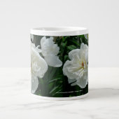 New Day Gardens Mok - White Peony (Voorkant)