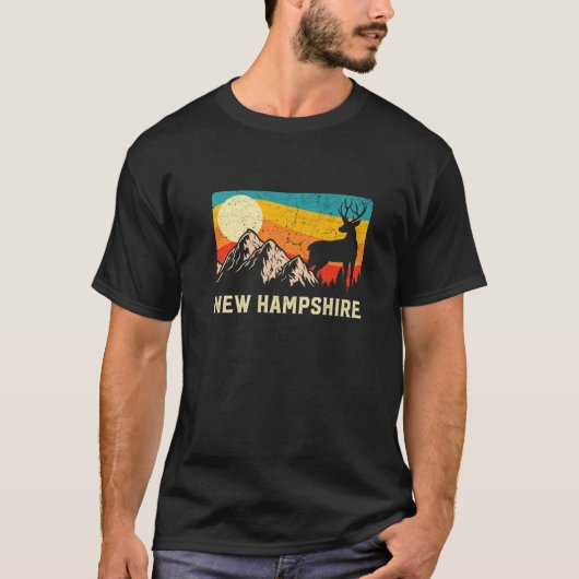 New Hampshire Natuur Wild Deer Retro Sunset Hiking T-shirt (Voorkant)