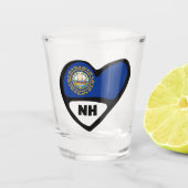 New Hampshire NH staatsvlag in Heart Shot Glass Shot Glas (Voorkant)
