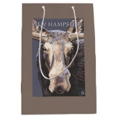 New HampshireMoose Up Close Medium Cadeauzakje (Voorkant)