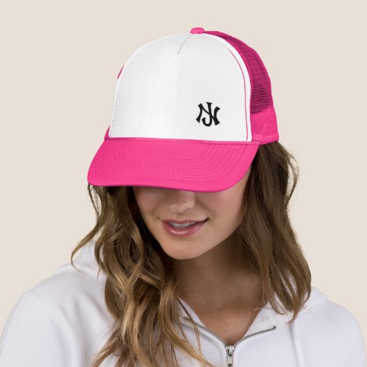 New Jersey trucker Pink Trucker Pet (In situ)