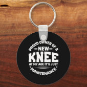 New Knee Replacement Surgery Get Well Recovery Gag Sleutelhanger (Voorkant)