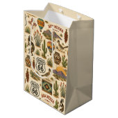 New Mexico Route 66 Fiesta Trail Medium Cadeauzakje (Achterkant Gekanteld)