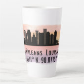 New Orleans City Skyline Latitude en Lengtegraad Latte Mok (Voorkant)
