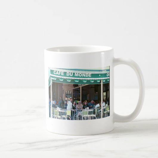New Orleans Coffee en Beignets Koffiemok (Rechts)