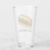 New Orleans NOLA Shrimp Po'Boy Sandwich Louisiana Glas (Achterkant)