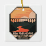 New River Gorge National Park Minimal Retro Emblem Keramisch Ornament<br><div class="desc">Nieuw vectorkunstontwerp van de rivierkloof. Het park is de plek waar een deel van de beste witwatervlotters in het land zich bevinden en is ook een van de meest populaire klimgebieden aan de oostkust.</div>