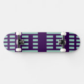 New Stylish Skateboard with Modern Stripe Pattern (Horizontaal)
