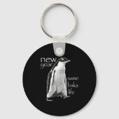 New Year Same Baka Life Penguin Joke Sleutelhanger (Voorkant)
