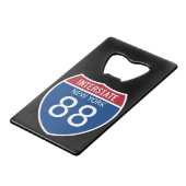 New York 88 Interstate Sign Creditkaart Flessenopener (Voorkant Gekanteld)