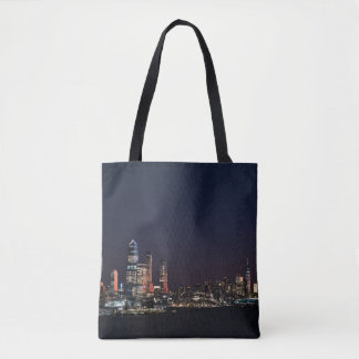 New York City Skyline bij nacht Tote Bag
